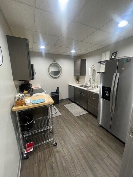 More Photos Of 1904 Washington Ave, Vincennes Office Residential For Sale