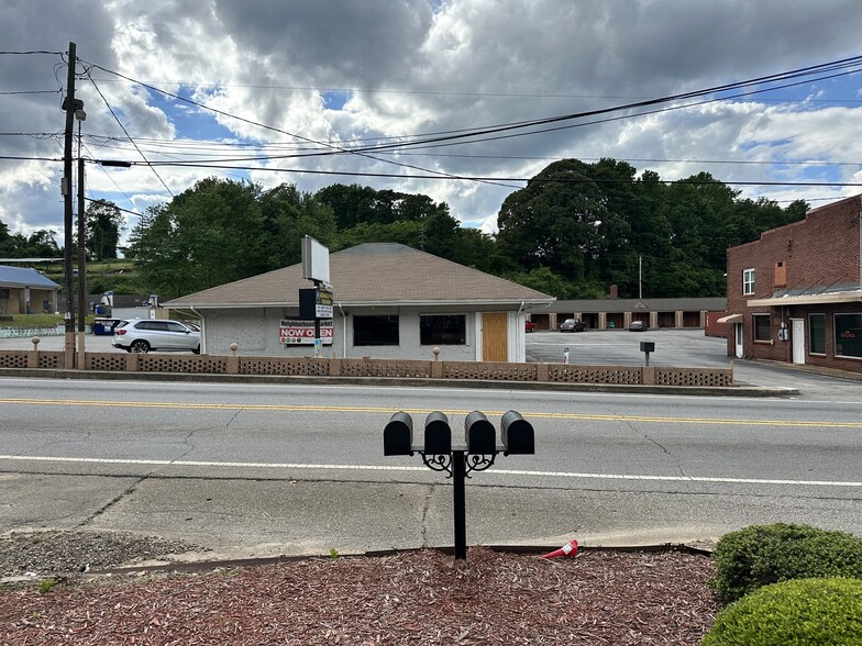 More Photos Of 1636 Atlanta Hwy, Gainesville Restaurant For Lease