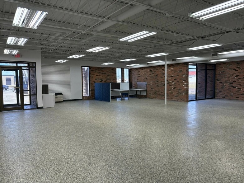 More Photos Of 621 W Russell St, Sioux Falls Office For Lease