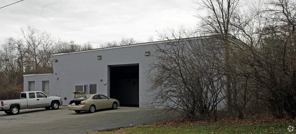 More Photos Of 3 Industrial Dr, Shrewsbury Warehouse For Lease