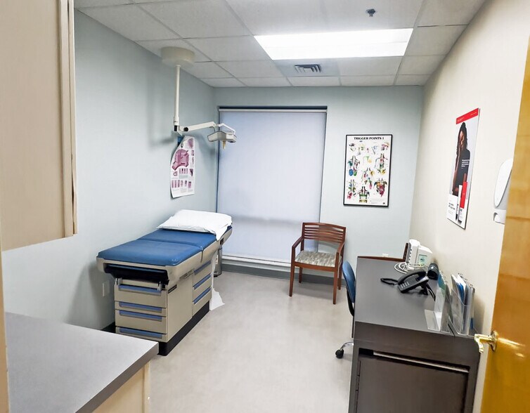 More Photos Of 340 Maple St, Marlborough Medical For Lease