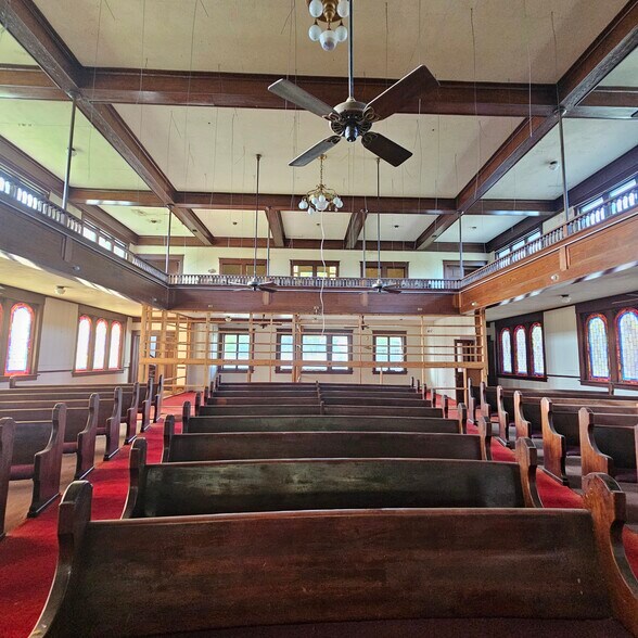 More Photos Of 615 6th St, Sour Lake Religious Facility For Sale