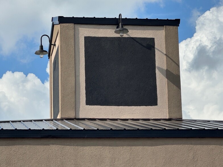 More Photos Of 4201 US 41, Evansville Hotel For Sale