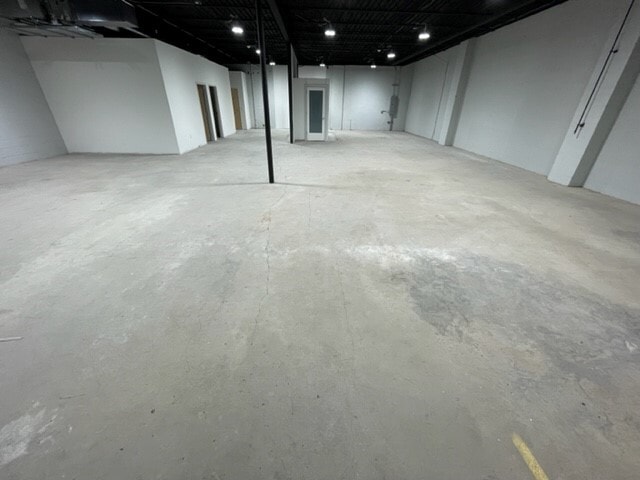 More Photos Of 2291 Fairfield Ave, Bridgeport Warehouse For Lease