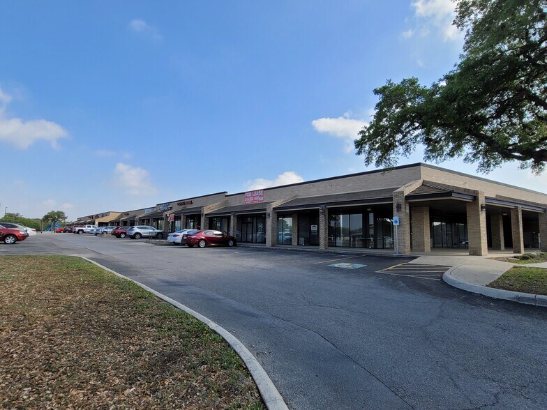 More Photos Of 2235 Thousand Oaks Dr, San Antonio Unknown For Lease