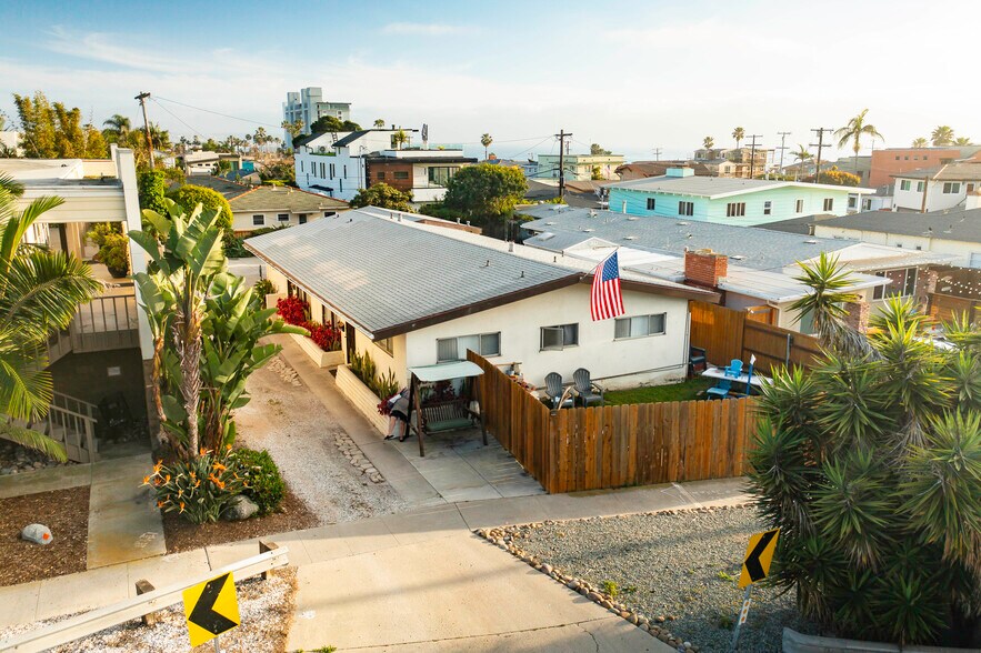 More Photos Of 4980-82 La Jolla Blvd, San Diego Multifamily For Sale