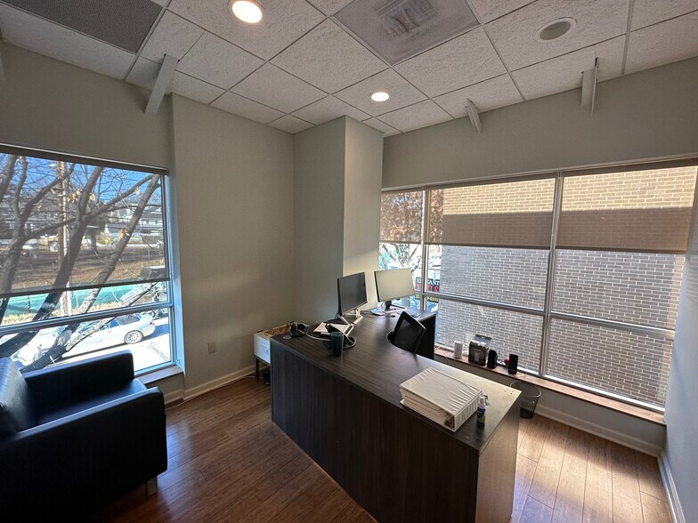 More Photos Of 4940 Hampden Ln, Bethesda Office For Lease
