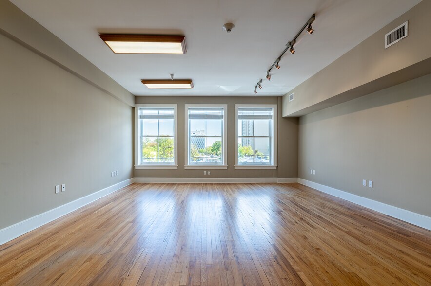 More Photos Of 1018-1028 Park St, Jacksonville Office For Lease