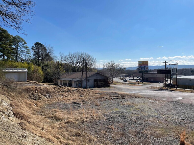 More Photos Of 140 Amity Rd, Hot Springs Office For Sale