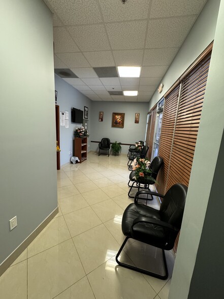 More Photos Of 1741-1759 N University Dr, Pembroke Pines Storefront Retail Office For Sale