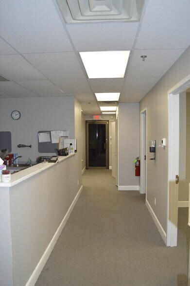 More Photos Of 1005 Clifton Ave, Clifton Office For Lease