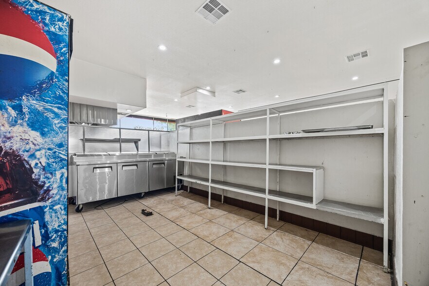 More Photos Of 33027 Road 159, Ivanhoe General Retail For Sale