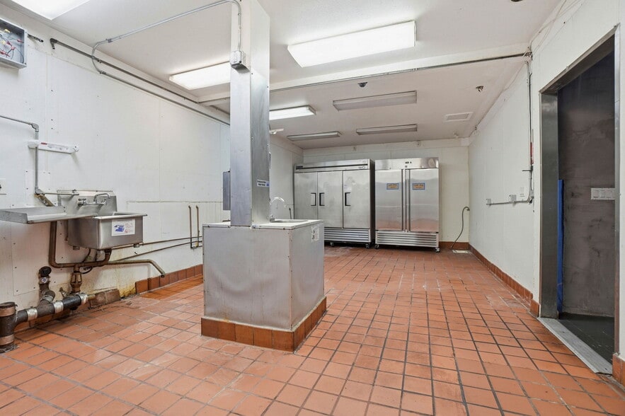 More Photos Of 2368 3rd St, San Francisco Restaurant For Lease