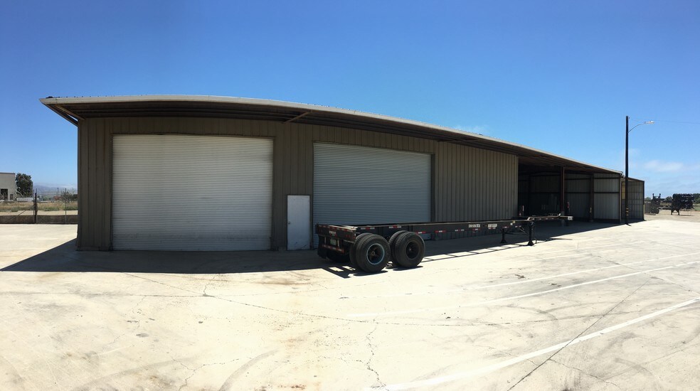 More Photos Of 320 E Hueneme Rd, Oxnard Warehouse For Sale