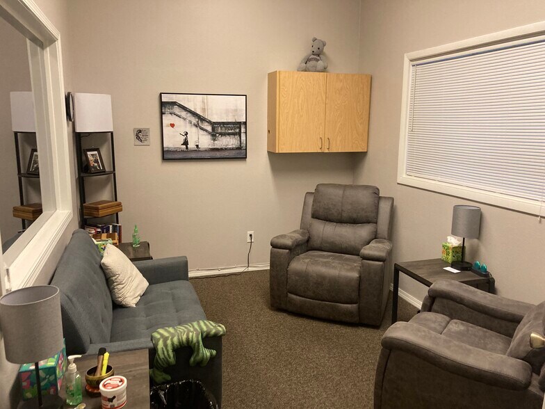 More Photos Of 5920 N Government Way, Coeur d'Alene Office For Lease