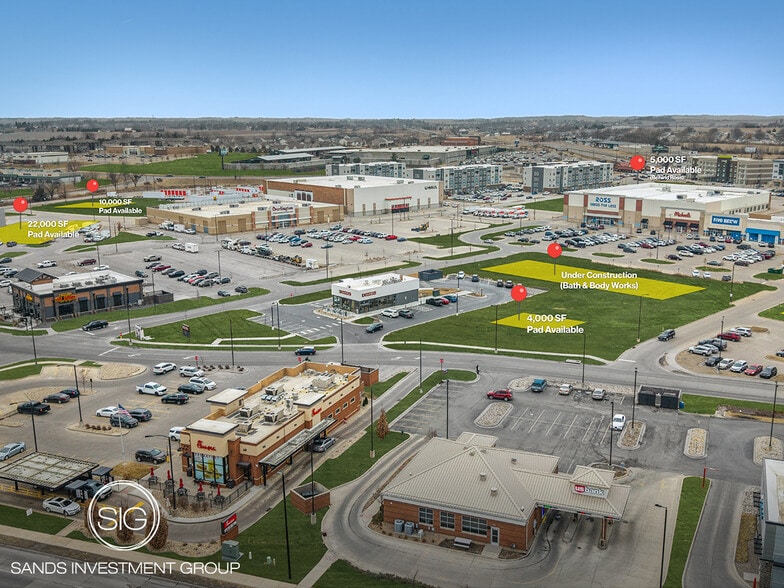 Primary Photo Of 2600 Edgewood Rd SW, Cedar Rapids Department Store For Sale