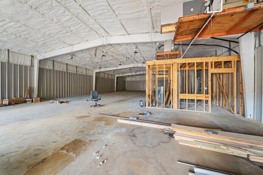 More Photos Of 4000 Ellen Trout Dr, Lufkin Warehouse For Sale