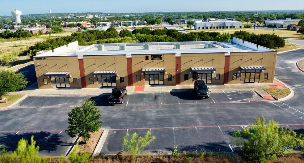 More Photos Of 1754 Bagdad Rd, Cedar Park Light Distribution For Sale
