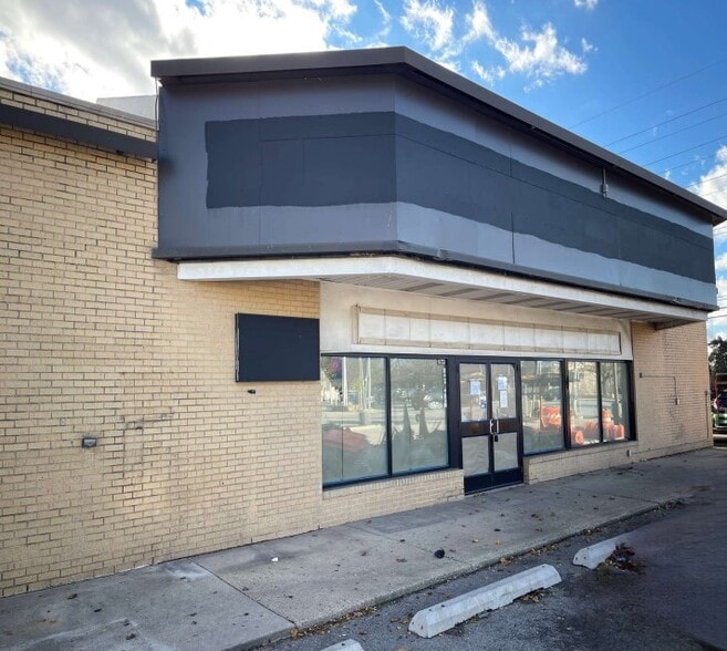 Primary Photo Of 9753 Irving Park Rd, Schiller Park Convenience Store For Sale