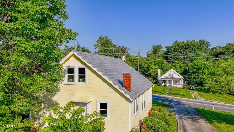 More Photos Of 457 E Bernard Ave, Greeneville General Retail For Sale