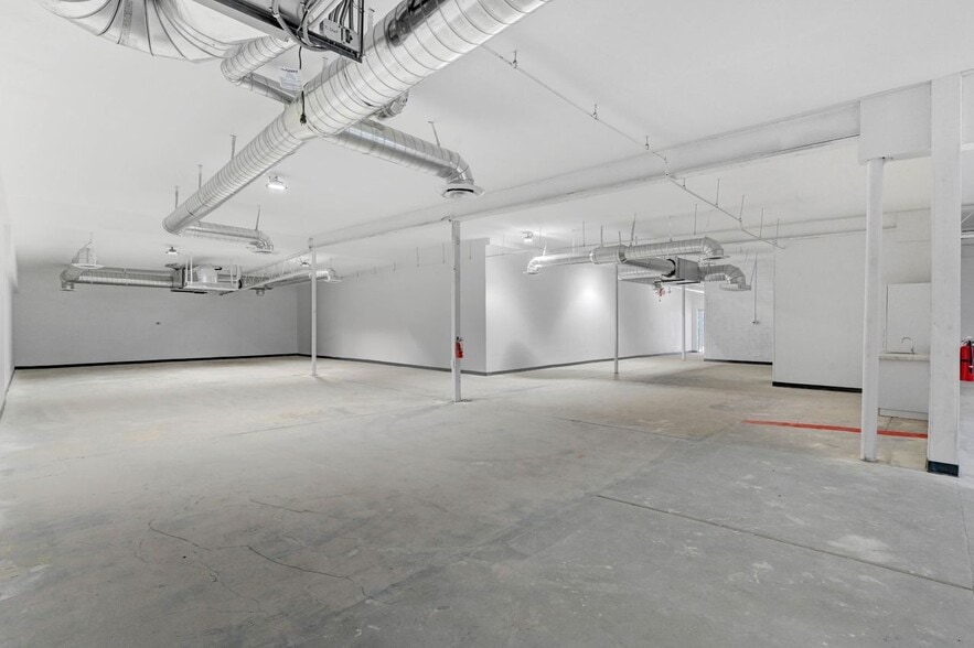 More Photos Of 160-110 W Wyoming Ave, Las Vegas Storefront Retail Office For Lease
