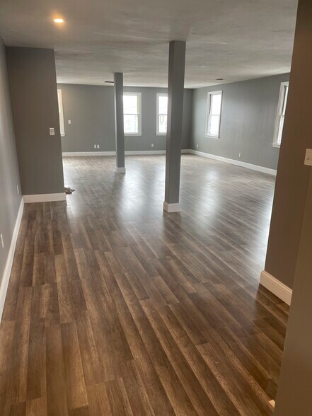 More Photos Of 325 Southbridge St, Auburn Storefront Retail Office For Sale