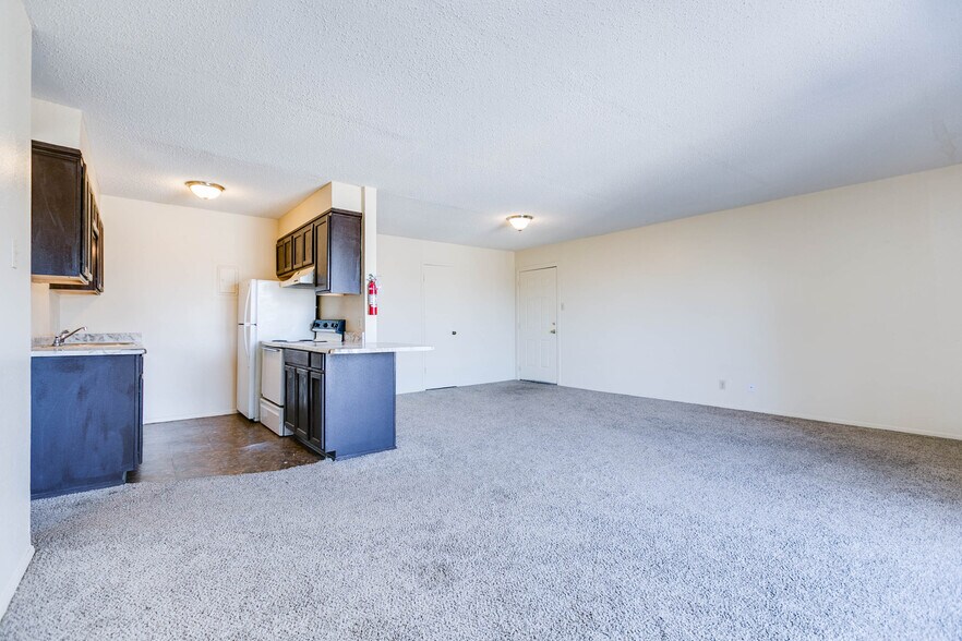 More Photos Of 1707-1717 Greenwood St, San Angelo Apartments For Sale