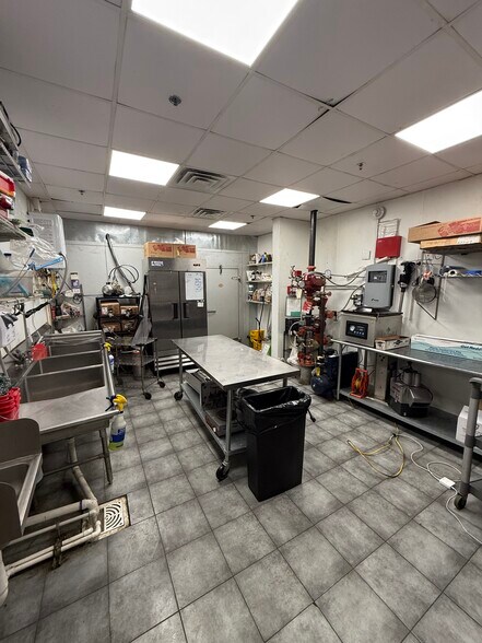 More Photos Of 1012 S Main St, Fort Worth Restaurant For Lease