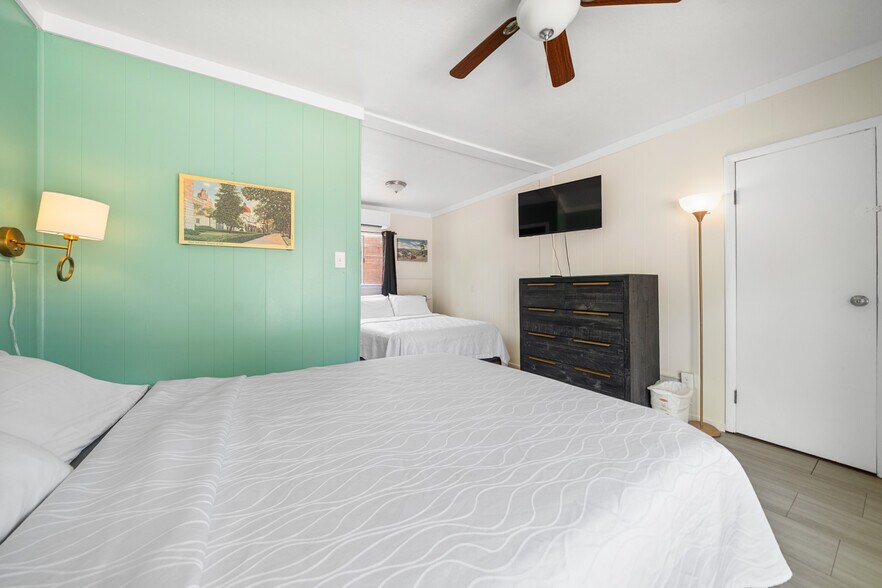 More Photos Of 741 Park Ave, Hot Springs Hotel For Sale