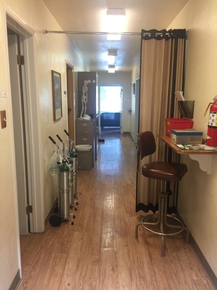 More Photos Of 4174 Ashby Ct, Shasta Lake Medical For Lease