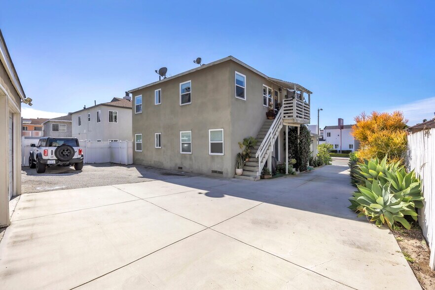 More Photos Of 622 S Pacific Coast Hwy, Redondo Beach Apartments For Sale