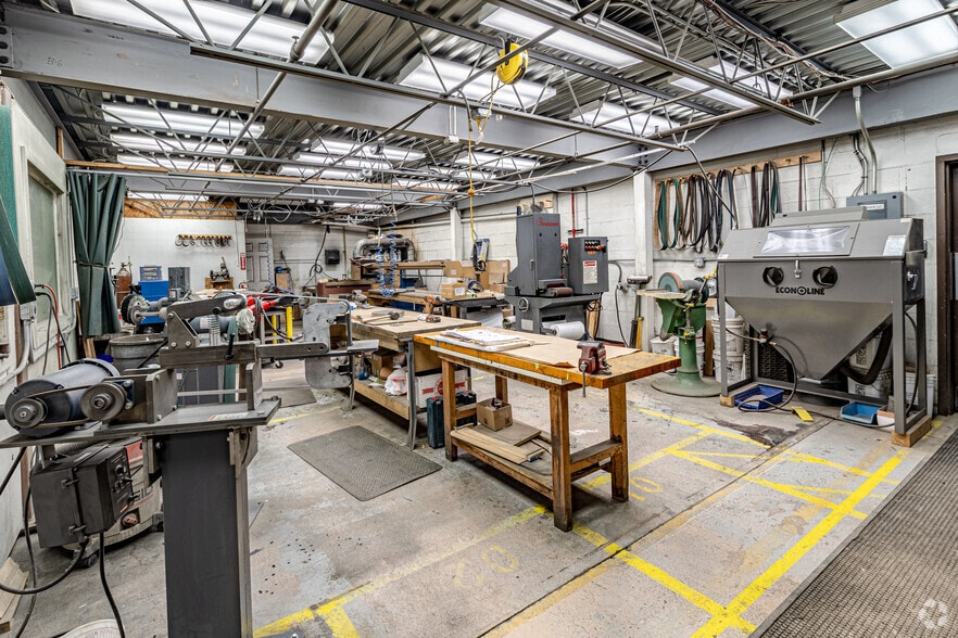 More Photos Of 480 Mundet Pl, Hillside Manufacturing For Sale
