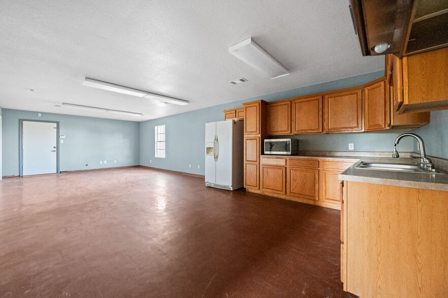 More Photos Of 114 Main St, Hull Multifamily For Sale