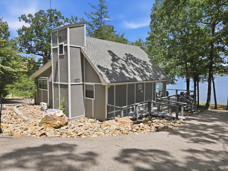More Photos Of 108 E Barker Creek Dr, Scroggins Specialty For Sale