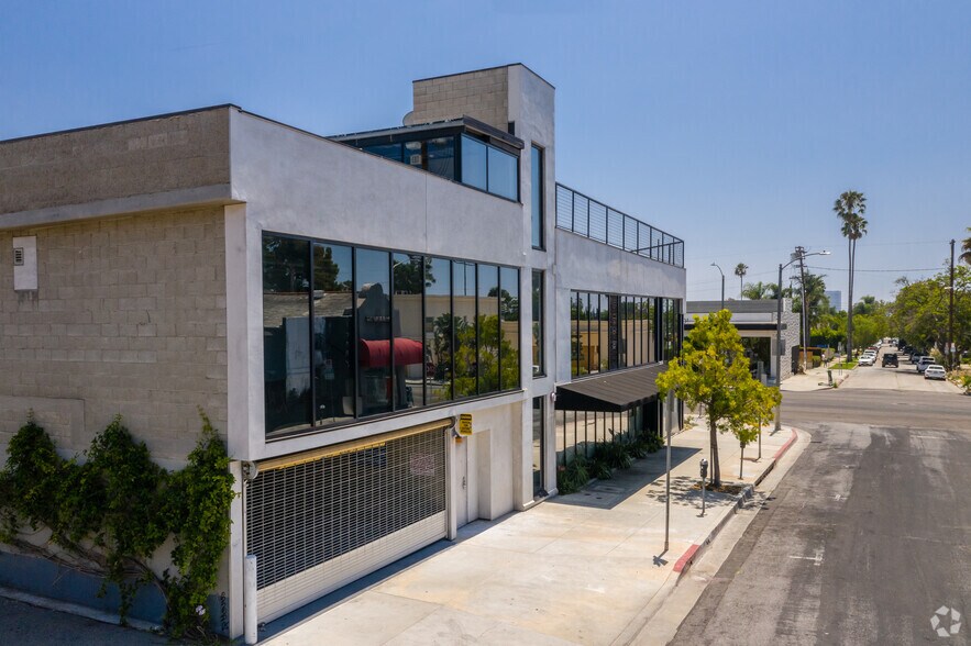 More Photos Of 8175 Melrose Ave, Los Angeles Freestanding For Lease