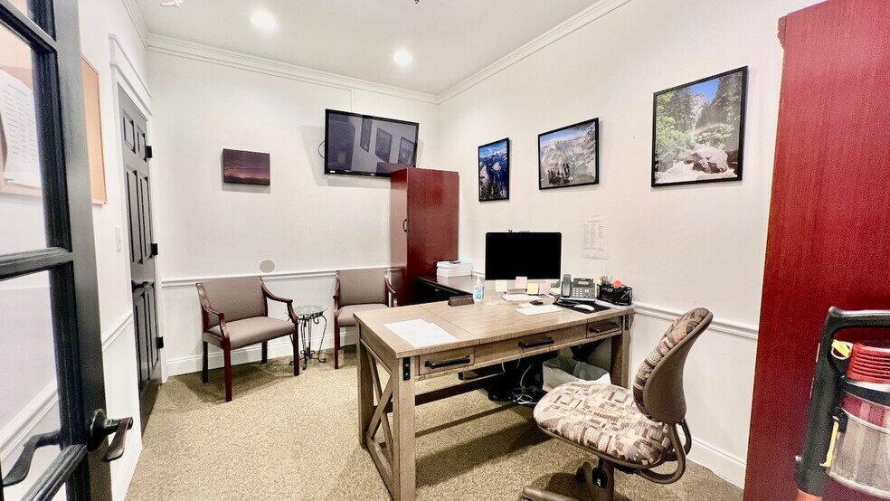 More Photos Of 535 Queen City Pky, Gainesville Office For Lease