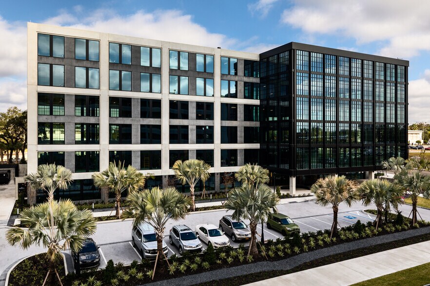 More Photos Of 2002 N Tampa St, Tampa Office For Lease