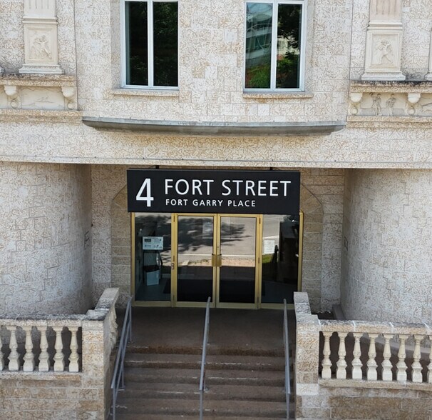 More Photos Of 20 Fort St, Winnipeg Apartments For Lease