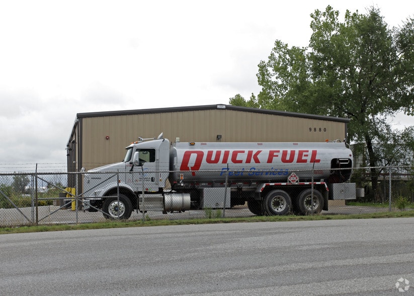 More Photos Of 9880 Harrison St, Romulus Truck Terminal For Lease