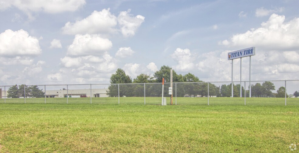 More Photos Of 3260 Goodyear Blvd, Union City Manufacturing For Lease