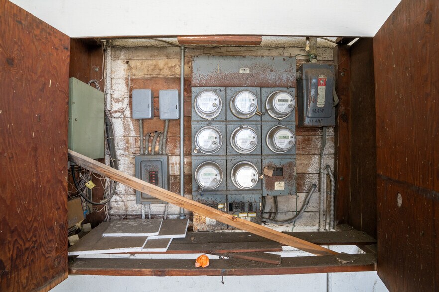 More Photos Of 1434 Berkeley St, Santa Monica Apartments For Sale