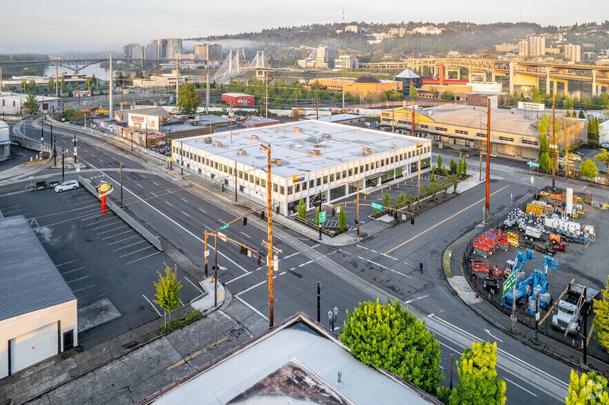 More Photos Of 350 SE Mill St, Portland Office For Lease