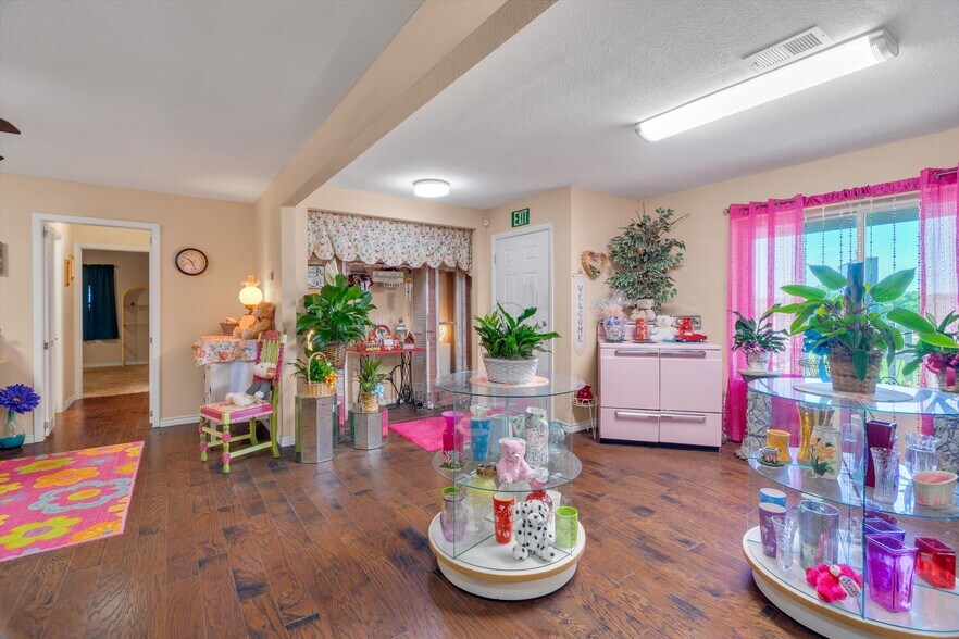More Photos Of 5236 US-67 Hwy, Alvarado Freestanding For Sale