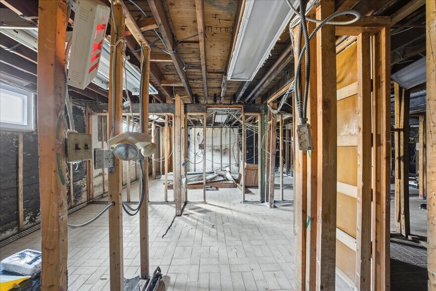 More Photos Of 2132 Central Park Ave, Yonkers Freestanding For Sale