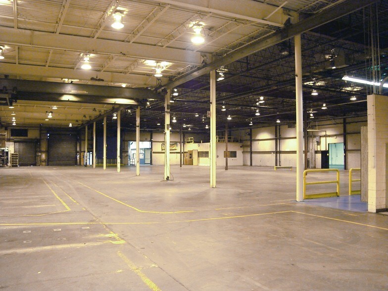 More Photos Of 595 Trabold Rd, Rochester Manufacturing For Lease