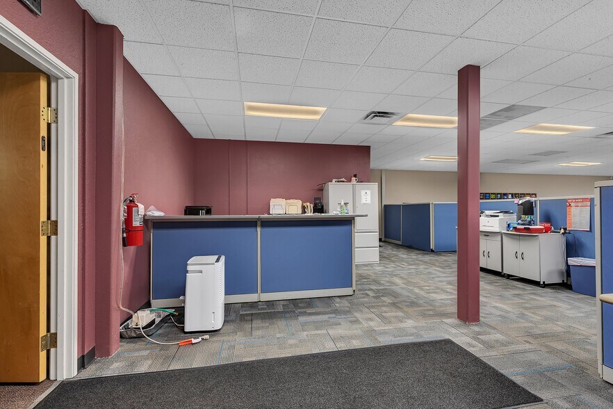 More Photos Of 10 Riverside Ave S, Sartell Office For Lease