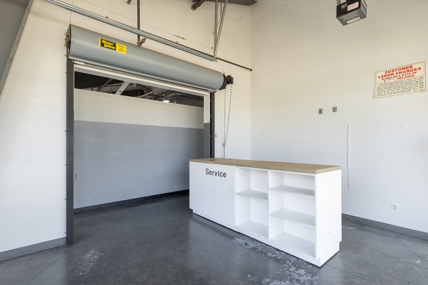More Photos Of 800 American Way, Windsor Freestanding For Lease