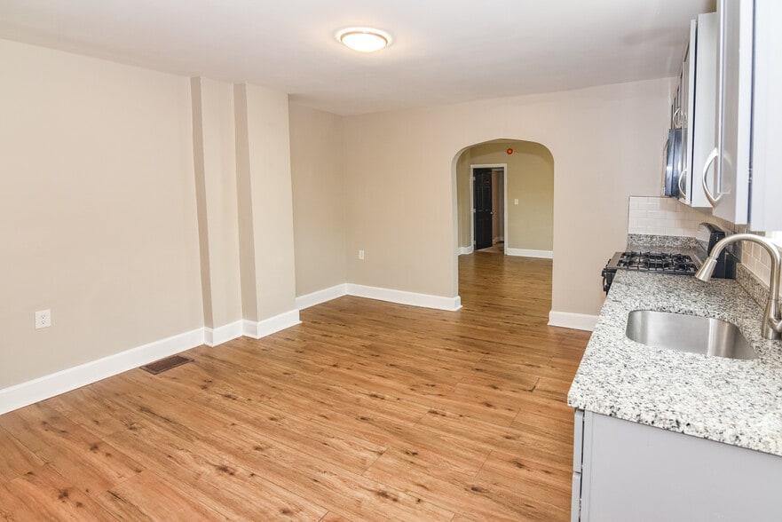More Photos Of 15 Sollers Point Rd, Dundalk Multifamily For Sale