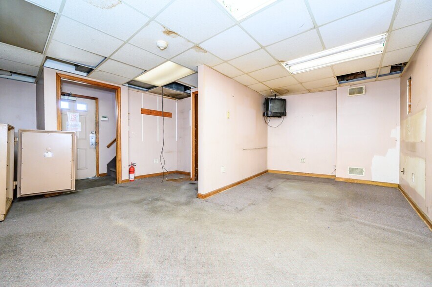 More Photos Of 511 W Westfield Ave, Roselle Park Storefront Retail Residential For Sale