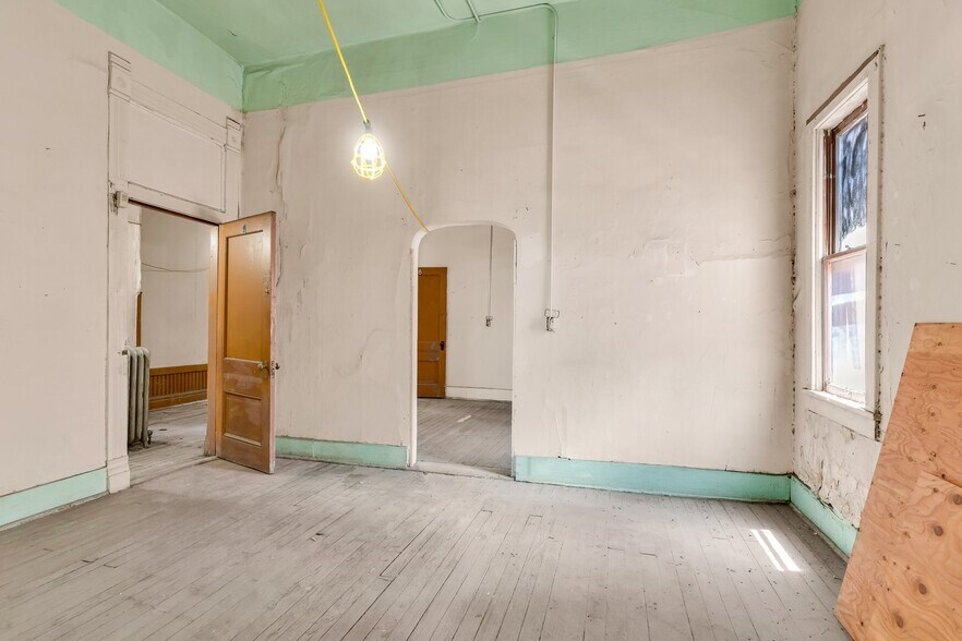 More Photos Of 111-117 Central Plz, Pueblo Storefront Retail Residential For Sale